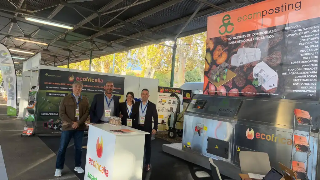 Presentación de ECOMPOSTING en Municipalia 2025 con compostadoras automáticas